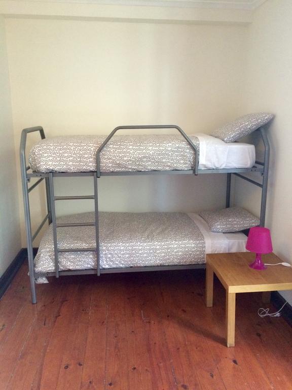 The Swallow Hostel Лиссабон Номер фото