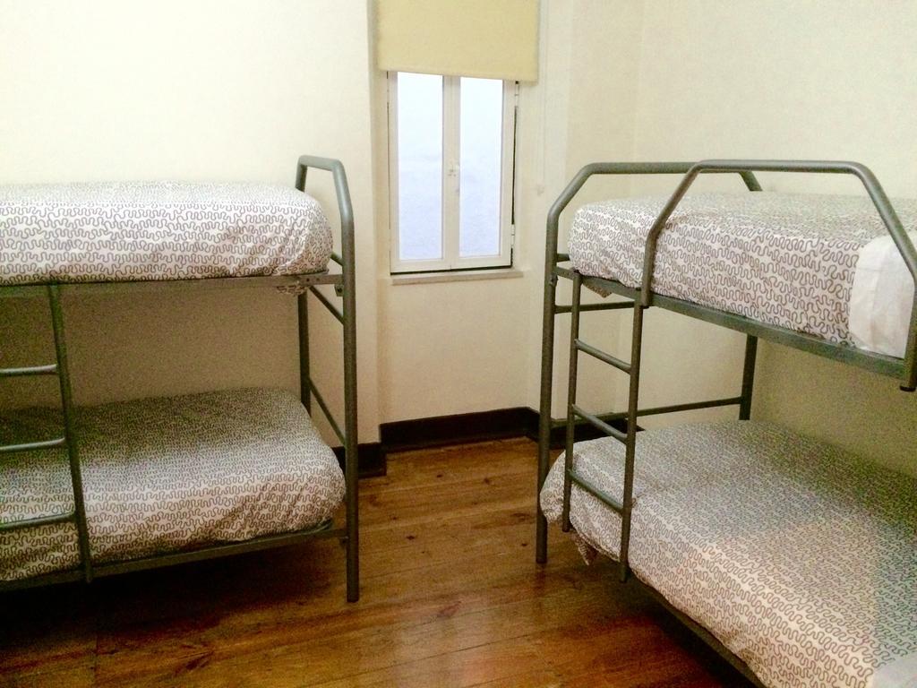 The Swallow Hostel Лиссабон Номер фото
